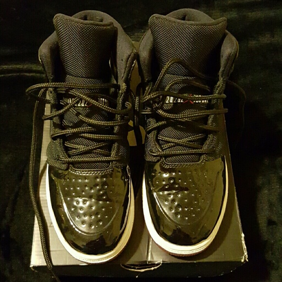 Jordan retro 1 patent leather