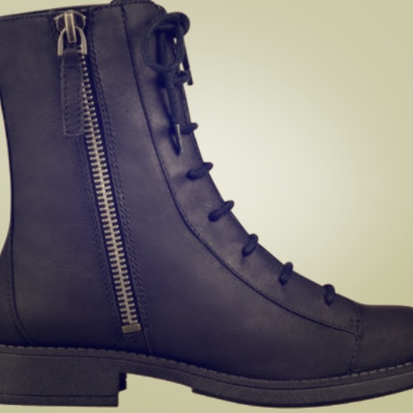 Nine west combat boots👢‼️