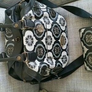 Petunia pickle bottom cake hampton holdall blackou