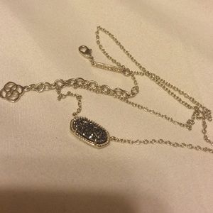 Kendra Scott necklace