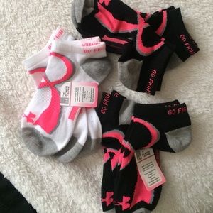 Breast cancer under armor socks