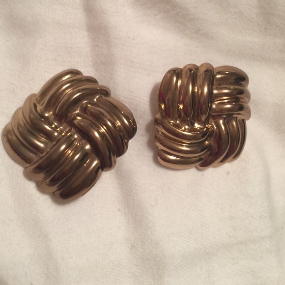 Gold earrings
