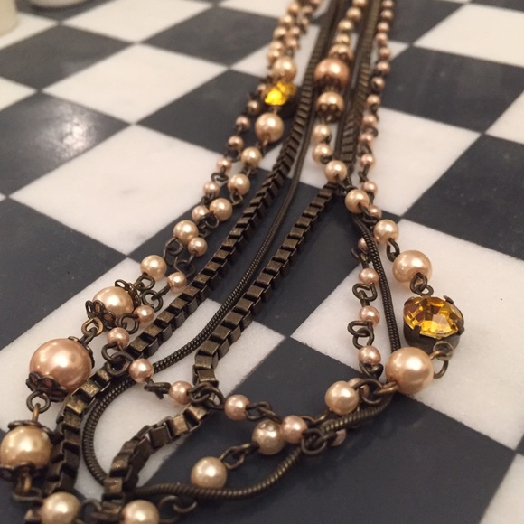 ✨TOPSHOP Rose Pearl/Yellow Crystal Layer Necklace