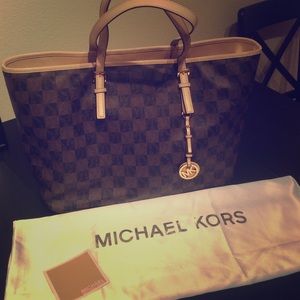 Michael Kors Tote