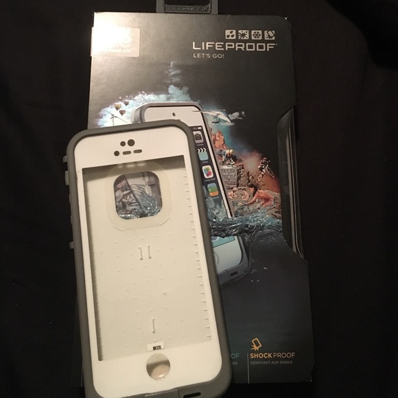 Lifeproof phone case for iPhone 5/5s