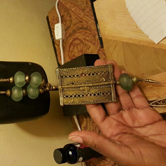 Vintage beaded necklace... Awesome