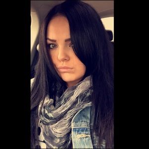 Meet your Posher, Lexi