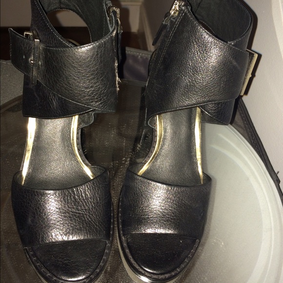 Kenneth Cole New York Black Dress Sandal - Picture 2 of 3