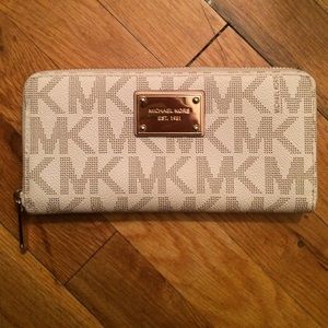 Michael Kors wallet