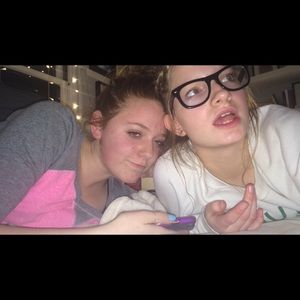 Meet your Posher, Kendra