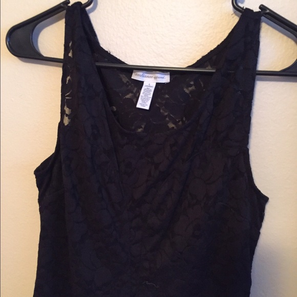 Lace onesie - Picture 3 of 3