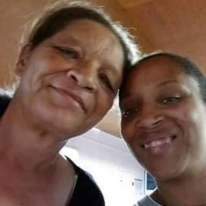 Meet your Posher, Yolanda