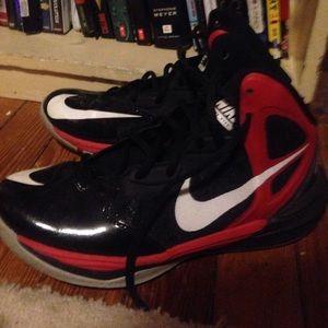 Nike hyperdunks worn once nothing wrong trades