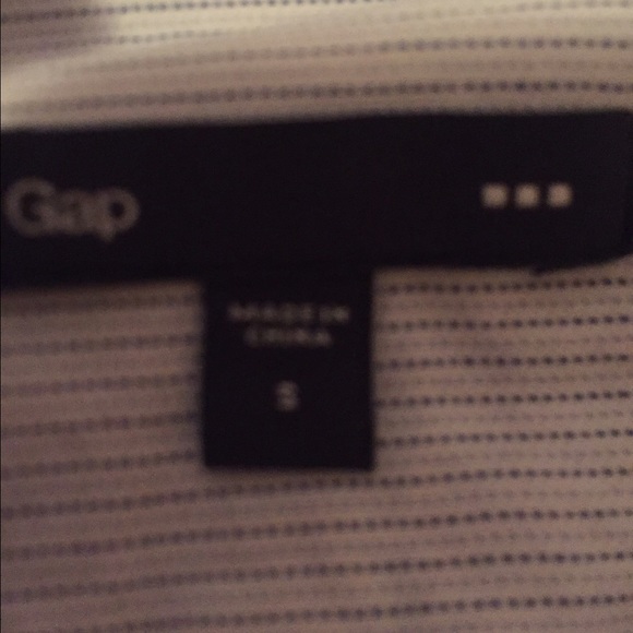 Button down - Picture 2 of 2