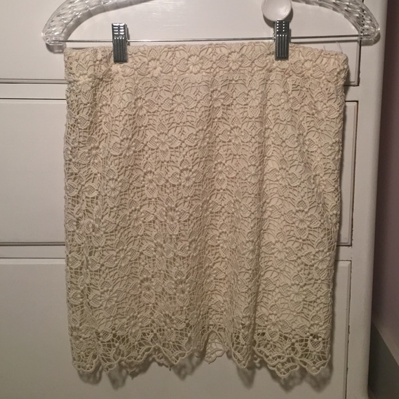 H&M Dresses & Skirts - ivory crochet laceover lay skirt