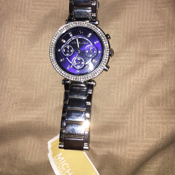 🚫SOLD🚫 Silver Michael Kors Watch - Picture 2 of 4