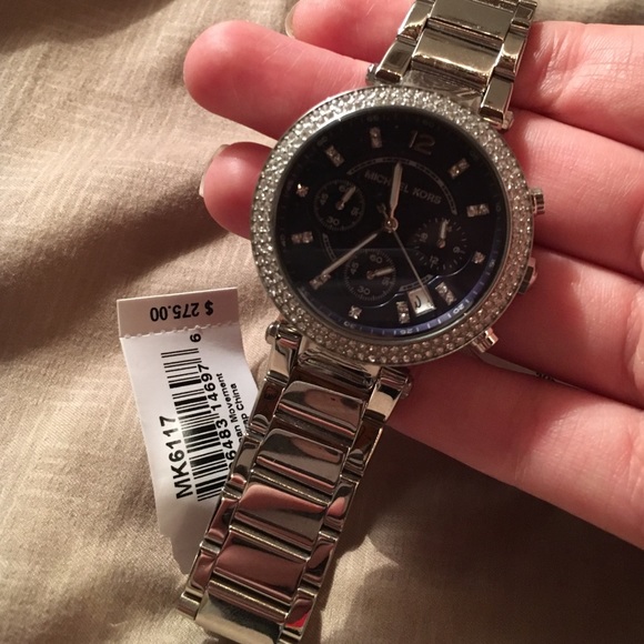 🚫SOLD🚫 Silver Michael Kors Watch - Picture 3 of 4