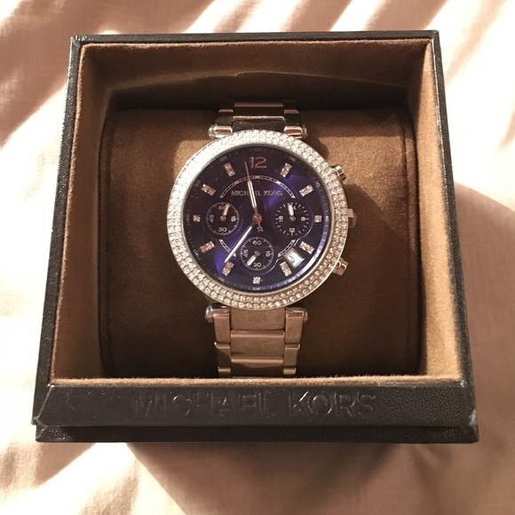 🚫SOLD🚫 Silver Michael Kors Watch - Picture 4 of 4