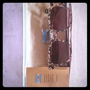 Abstract floral print Toms sunglasses