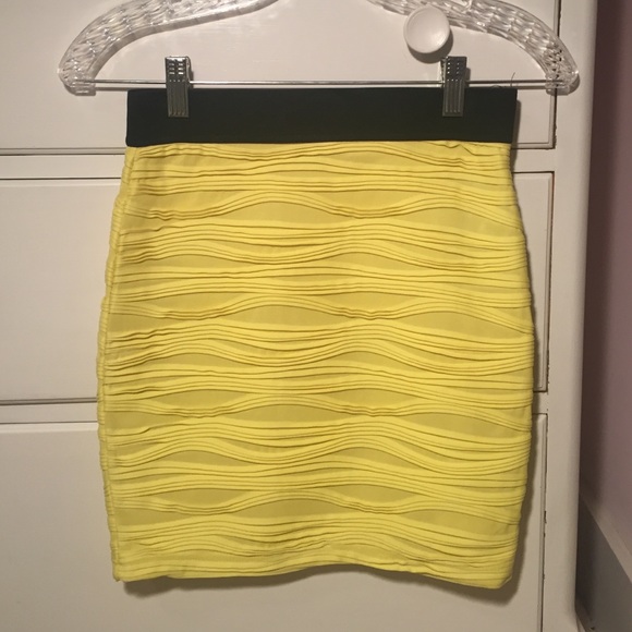 vibrant yellow body con skirt