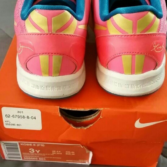 Pink kobe 8s - Picture 3 of 3