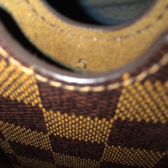 Louis Vuitton iPhone 6 case - Picture 3 of 4