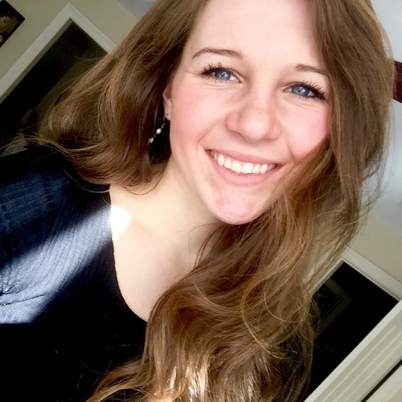 Meet your Posher, Katy - Picture 1 of 1