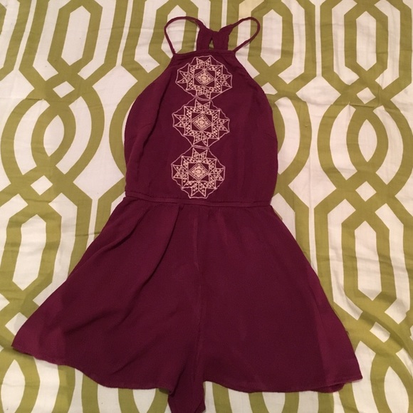 Brandy Melville romper perfect for spring!