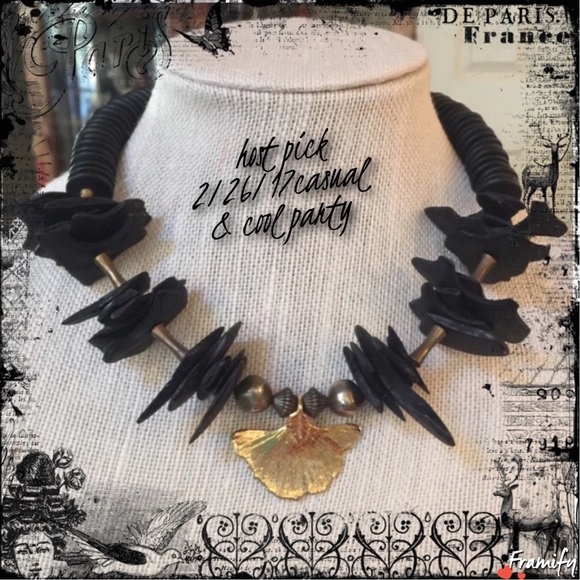 Chico's Jewelry - 🍒 H/P 🍒CHICO'S BLACK WOOD GOLD  BRONZE NECKLACE