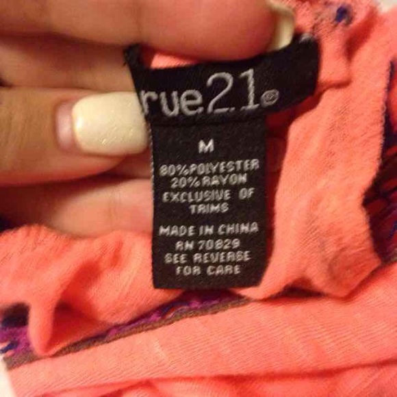 Salmon colored short beautiful back - Picture 3 of 3