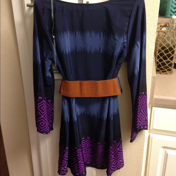 Fun printed dress! - Picture 3 of 3