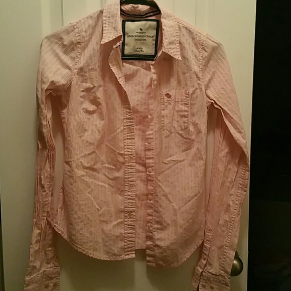 🚫🚫Sold on another site🚫Pink stripe button down