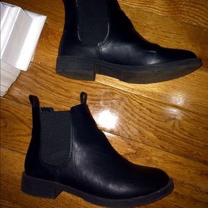 Chelsea boots