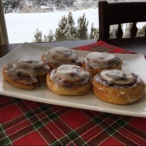 Meet your Posher, Crystal