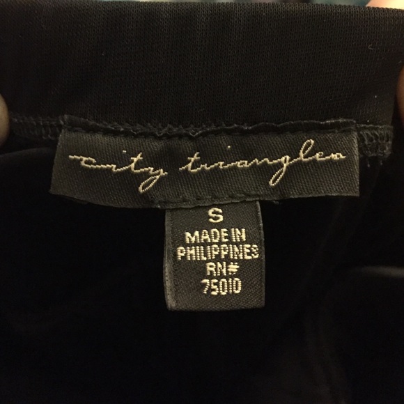 Black mid length dress. - Picture 4 of 4