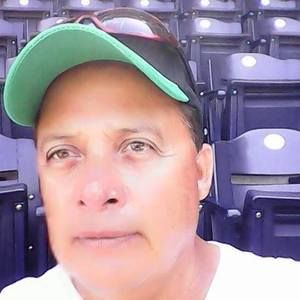 Meet your Posher, Moises