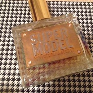 Victoria secret SUPER MODEL *RARE*
