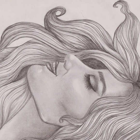 Meet your Posher, Alyssa - Picture 1 of 1