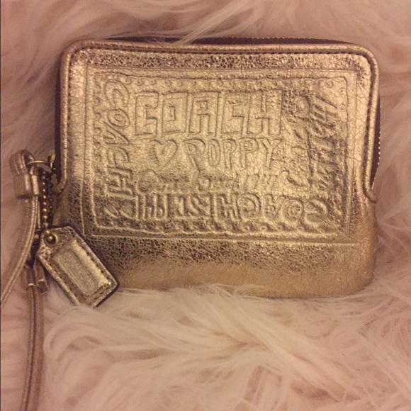 Coach Poppy Wristlet