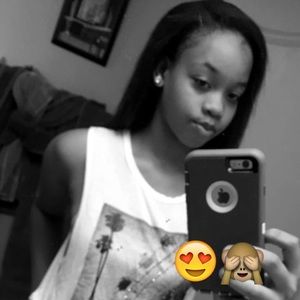 Meet your Posher, Carneisha