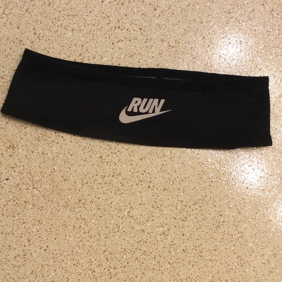 Nike headband