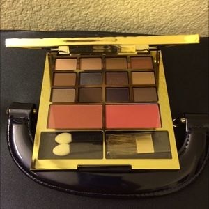 Ester Lauder eyeshadow pallette