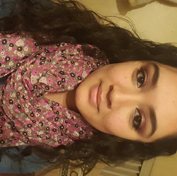 Meet your Posher, Elizabeth