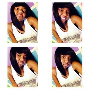 Meet your Posher, Skylaa