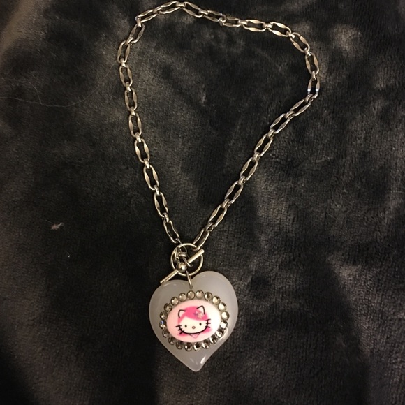 Tarina Tarantino hello kitty heart necklace