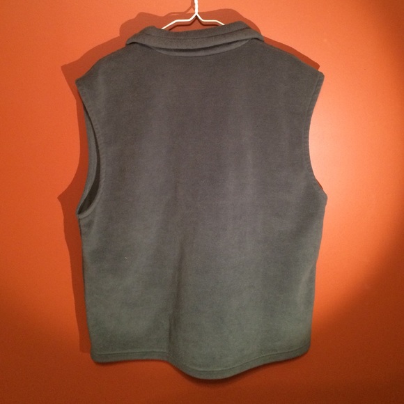 Columbia fleece vest. Large - Picture 3 of 4