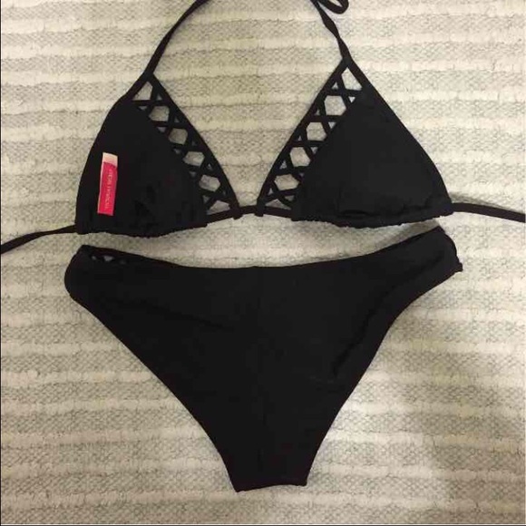 ❌sold❌ Victoria Secret bikini top - Picture 2 of 2