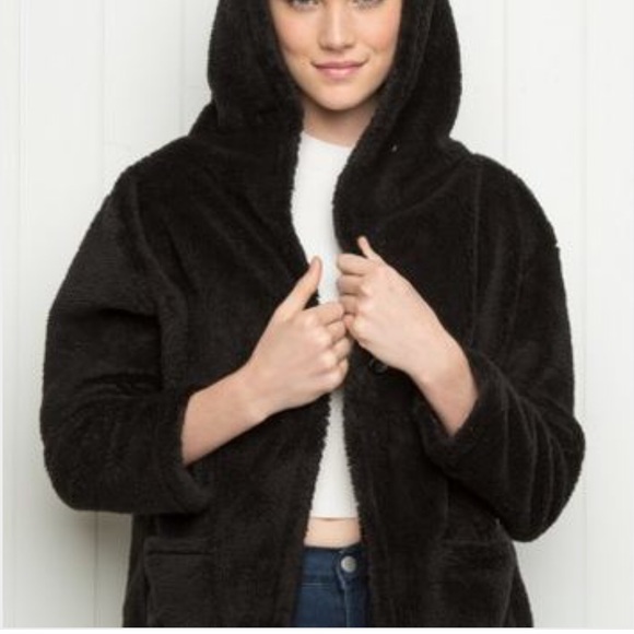 ❌SOLD❌NWOT Black Tessi Coat - Picture 2 of 2