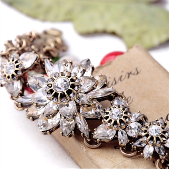 Antique Flower crystal bracelet