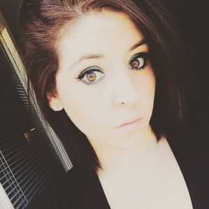 Meet your Posher, Allyson